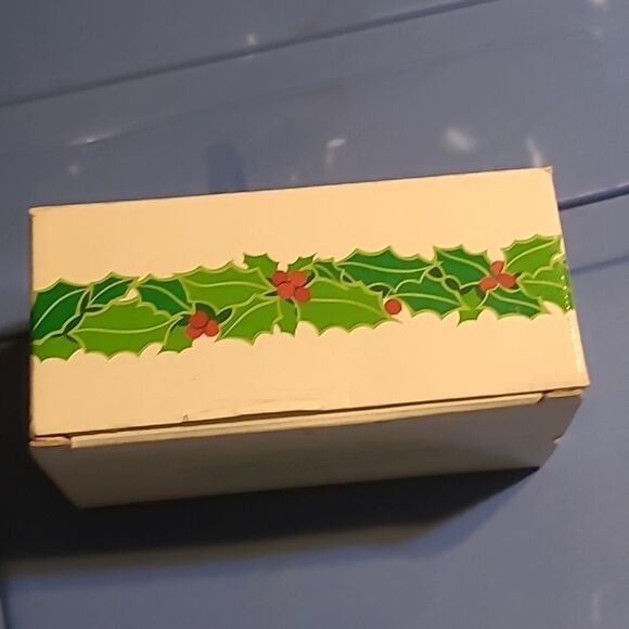 1981 Avon HIoliday Hostess Collection - Picture 11 of 12